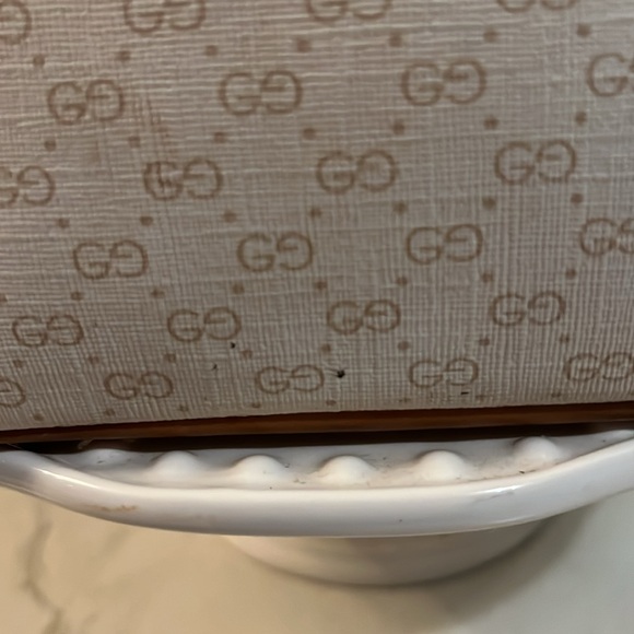 Vintage Gucci Cosmetic Case - Picture 4 of 7